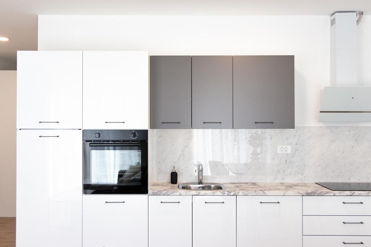 Hisa Bianca Apartments 科佩尔 外观 照片