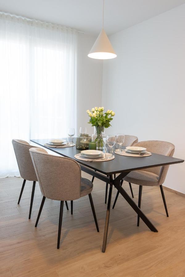 Hisa Bianca Apartments 科佩尔 外观 照片