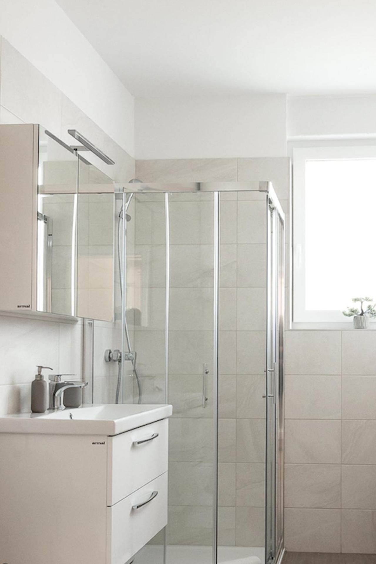 Hisa Bianca Apartments 科佩尔 外观 照片